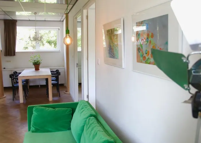 Holiday home De Oude Kleuterschool *