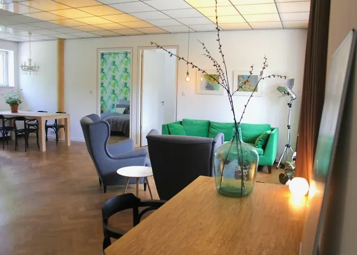 Holiday home De Oude Kleuterschool