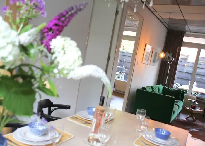 Holiday home De Oude Kleuterschool *