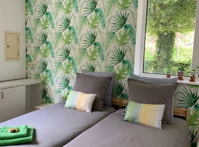 De Oude Kleuterschool Holiday home Zoelen